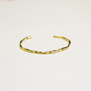 Bracelete Torcido Aberto