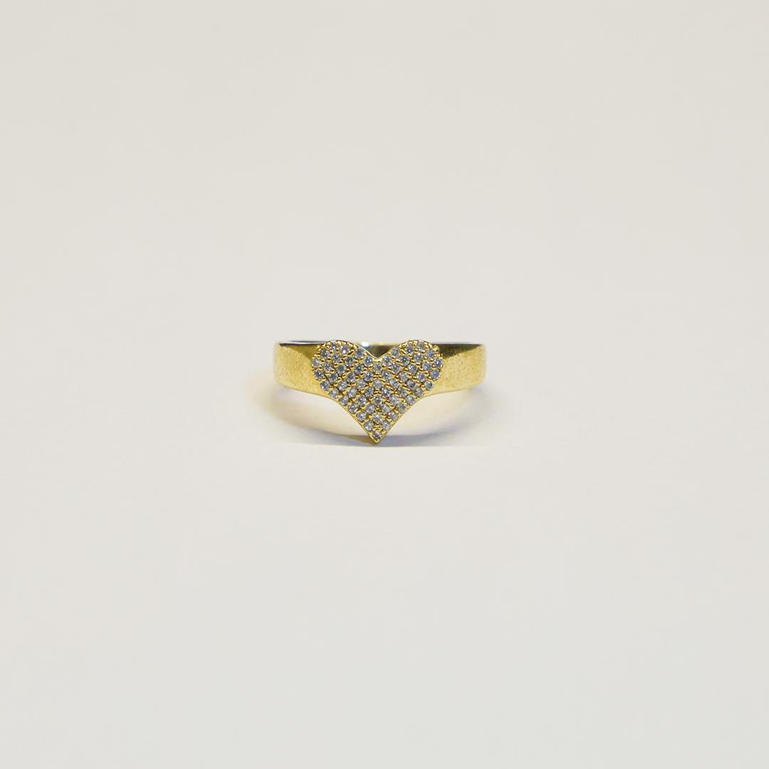 Anel Reto Com Coração Cravejado